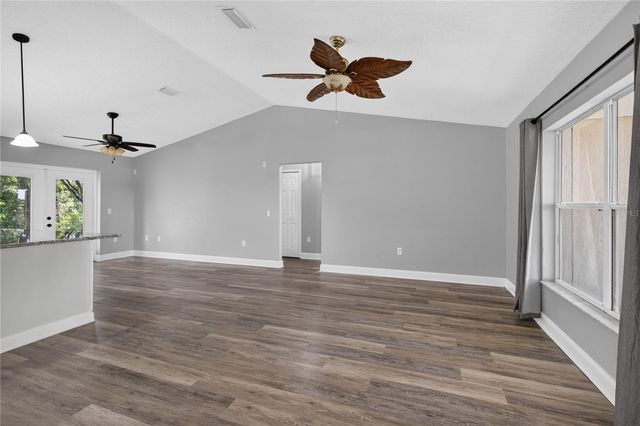 24307 ADAIR AVENUE, Sorrento, FL 32776