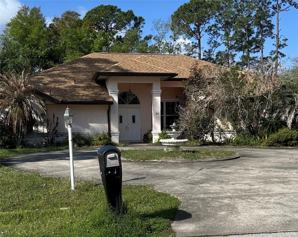 Image 1 of property listing at 11 WESTCHESTER LANE, Palm Coast, FL 32164