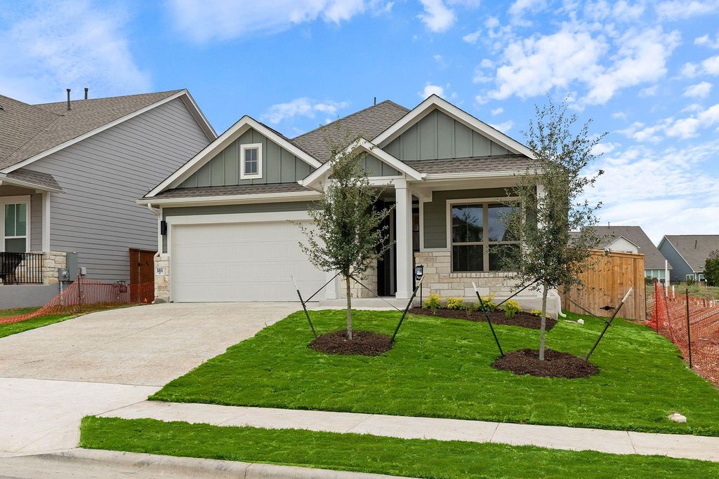 566 Sage Thrasher CIR, Dripping Springs, TX 78620