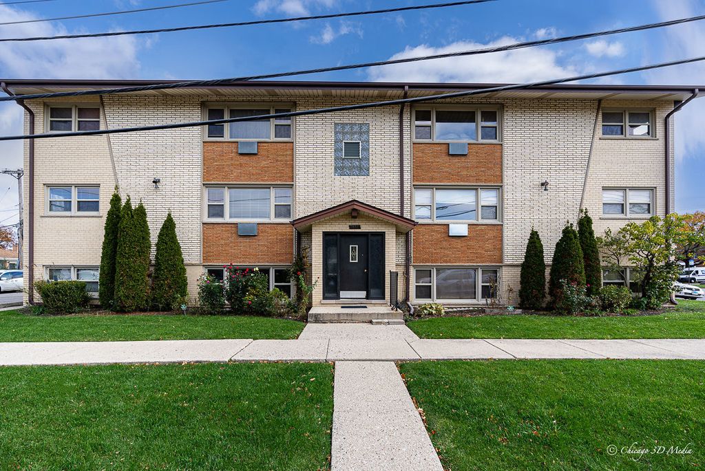 7536 W Lawrence Avenue 1NE, Harwood Heights, IL 60706