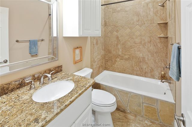 17899 Saddle Creek Drive, College Station, TX 77845