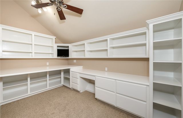 17899 Saddle Creek Drive, College Station, TX 77845