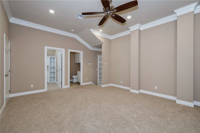 17899 Saddle Creek Drive, College Station, TX 77845
