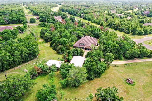 17899 Saddle Creek Drive, College Station, TX 77845
