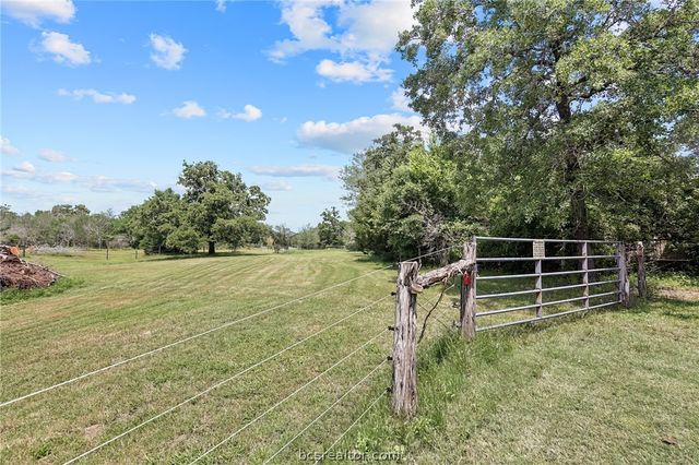 17899 Saddle Creek Drive, College Station, TX 77845