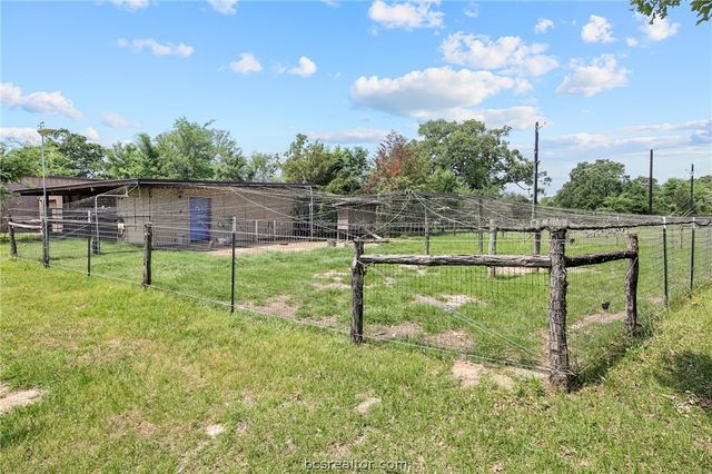 17899 Saddle Creek Drive, College Station, TX 77845