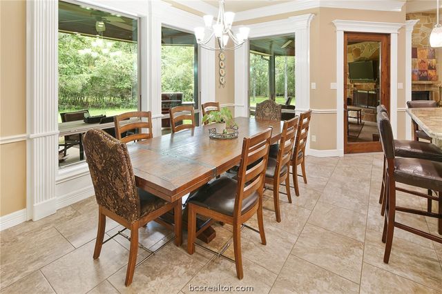 17899 Saddle Creek Drive, College Station, TX 77845