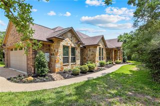 17899 Saddle Creek Drive, College Station, TX 77845