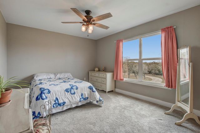 196 Milam LN, Bastrop, TX 78602