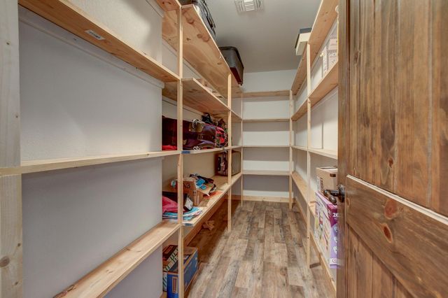 196 Milam LN, Bastrop, TX 78602