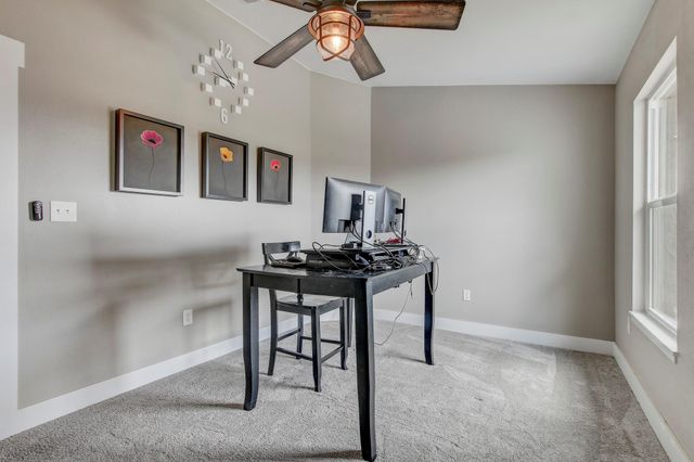 196 Milam LN, Bastrop, TX 78602