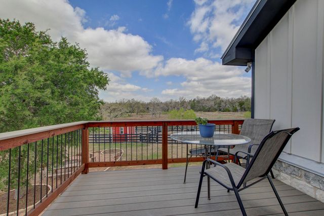 196 Milam LN, Bastrop, TX 78602