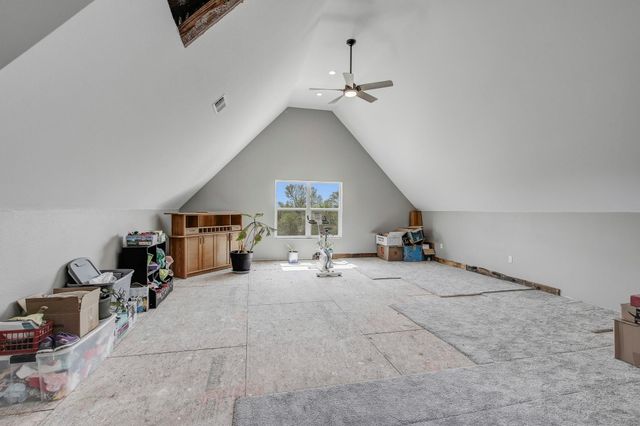 196 Milam LN, Bastrop, TX 78602