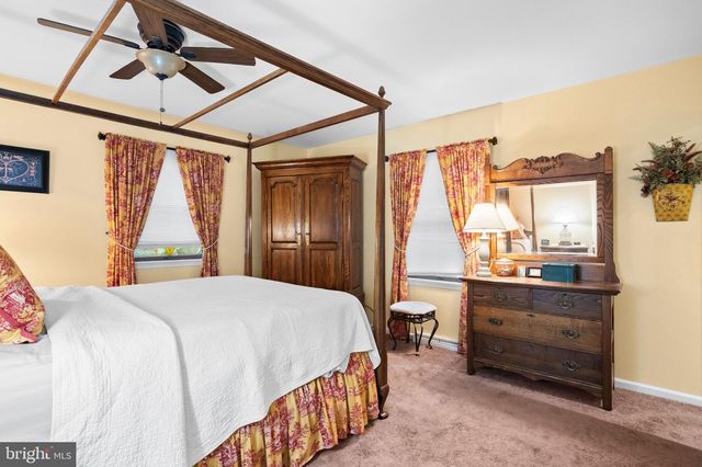 112 SUNNYFIELD DR, Fleetwood, PA 19522