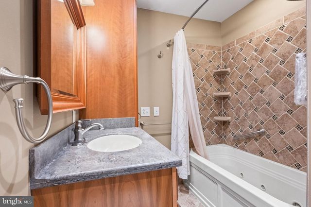 112 SUNNYFIELD DR, Fleetwood, PA 19522