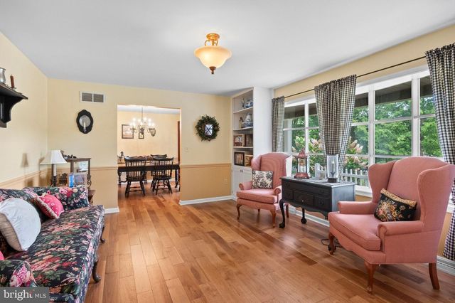 112 SUNNYFIELD DR, Fleetwood, PA 19522