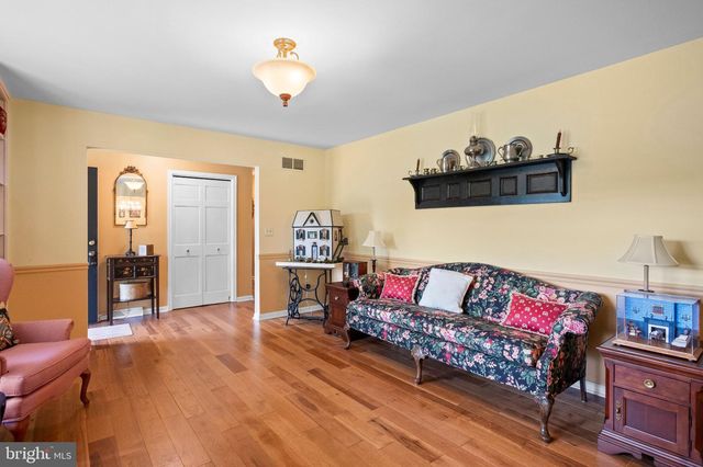 112 SUNNYFIELD DR, Fleetwood, PA 19522