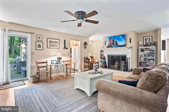 112 SUNNYFIELD DR, Fleetwood, PA 19522