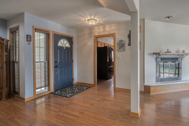 591 Sussex Court, Elk Grove Village, IL 60007