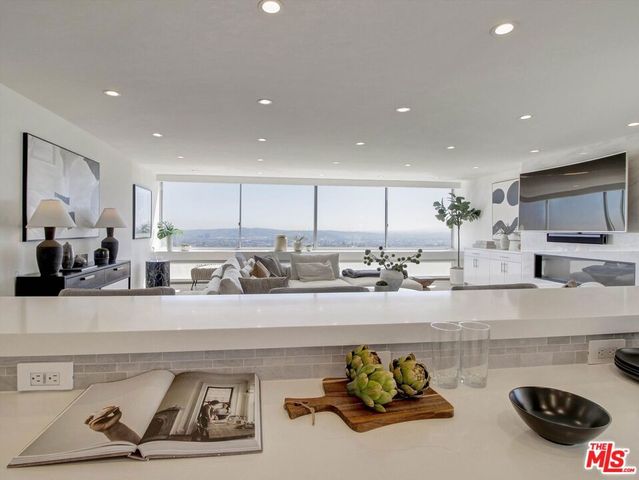 2220 Avenue Of The Stars 2605, Los Angeles, CA 90067