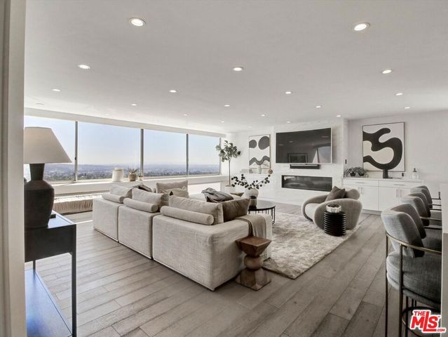 2220 Avenue Of The Stars 2605, Los Angeles, CA 90067