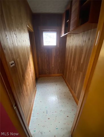 6618 Collier Avenue, Cleveland, OH 44105