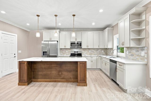 135 Elmwood Road, Statesville, NC 28625