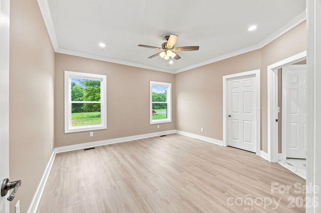 135 Elmwood Road, Statesville, NC 28625