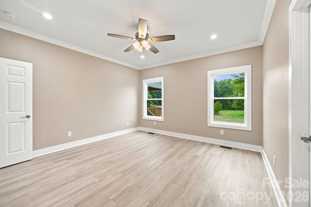 135 Elmwood Road, Statesville, NC 28625