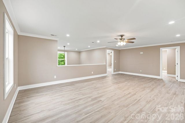 135 Elmwood Road, Statesville, NC 28625