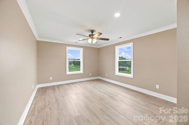 135 Elmwood Road, Statesville, NC 28625
