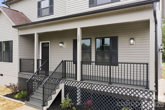 135 Elmwood Road, Statesville, NC 28625