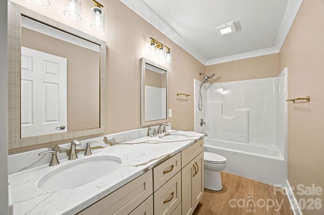 135 Elmwood Road, Statesville, NC 28625