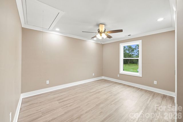 135 Elmwood Road, Statesville, NC 28625