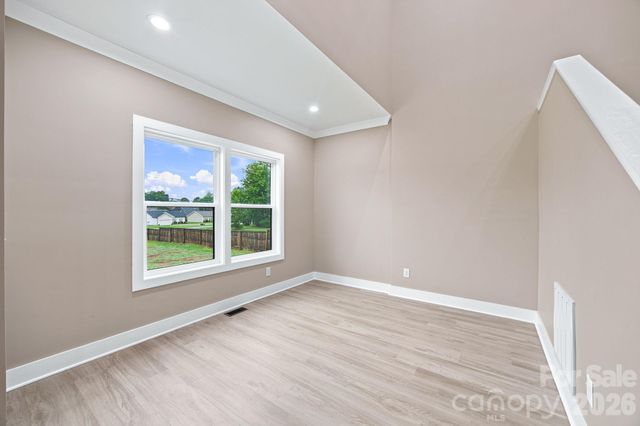 135 Elmwood Road, Statesville, NC 28625