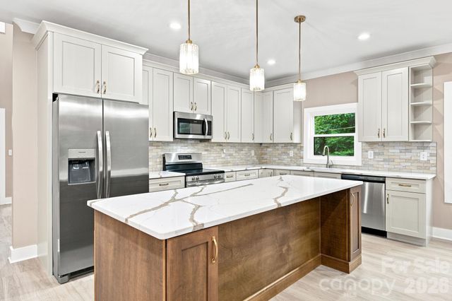 135 Elmwood Road, Statesville, NC 28625