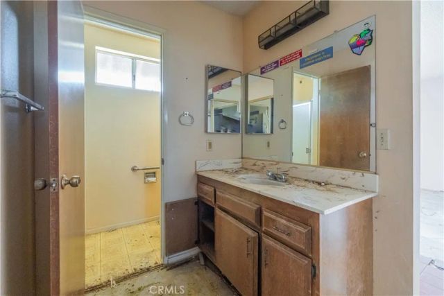 16220 Stone Ridge, Riverside, CA 92504