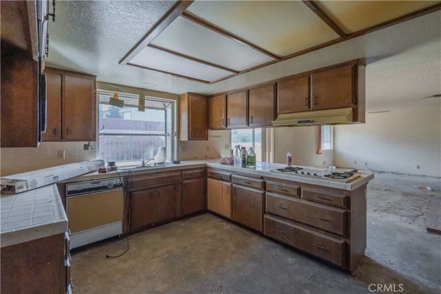 16220 Stone Ridge, Riverside, CA 92504