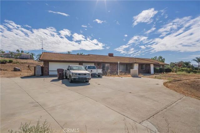 16220 Stone Ridge, Riverside, CA 92504