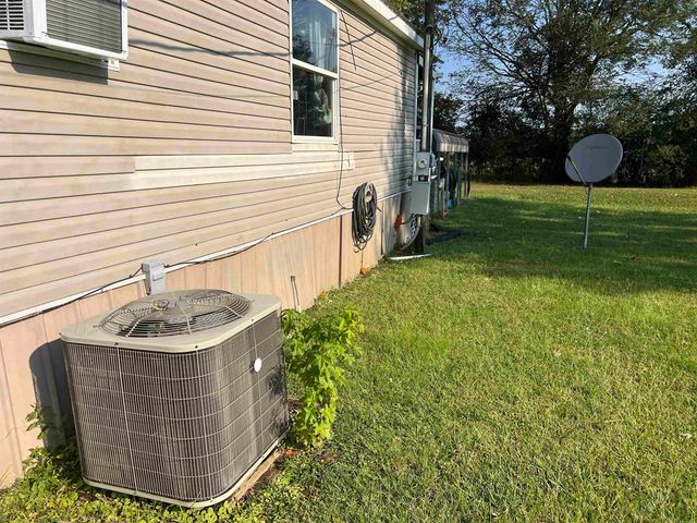 150 CAP BLOUNT LN, Savannah, TN 38372