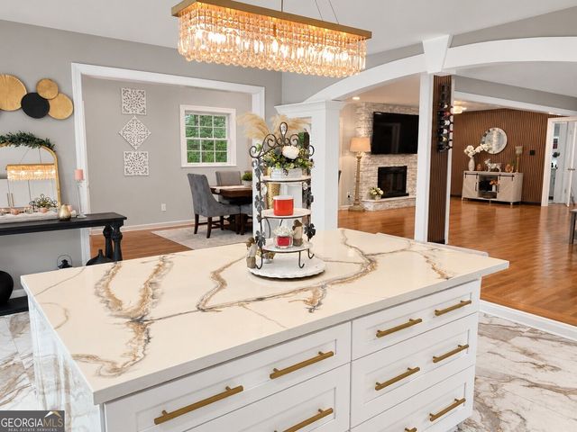2323 Cambridge Street, Snellville, GA 30078