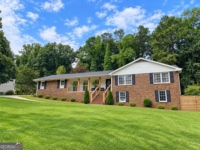 2323 Cambridge Street, Snellville, GA 30078