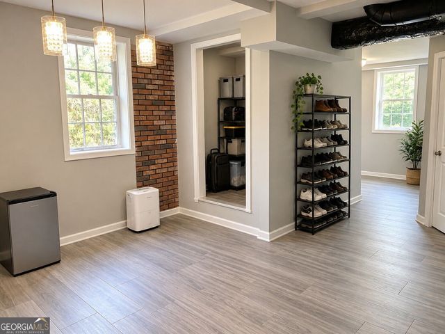 2323 Cambridge Street, Snellville, GA 30078