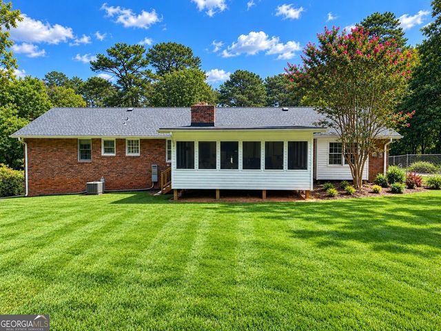 2323 Cambridge Street, Snellville, GA 30078