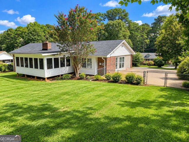 2323 Cambridge Street, Snellville, GA 30078