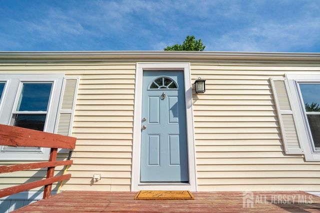 7 Deerbrook Boulevard, North Brunswick, NJ 08902
