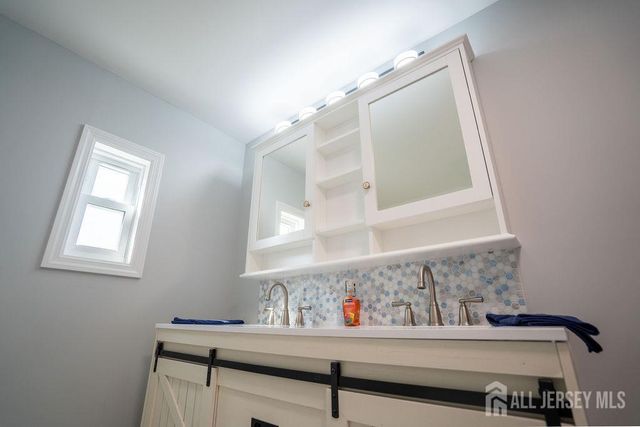 7 Deerbrook Boulevard, North Brunswick, NJ 08902