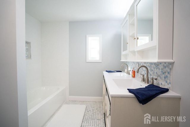 7 Deerbrook Boulevard, North Brunswick, NJ 08902