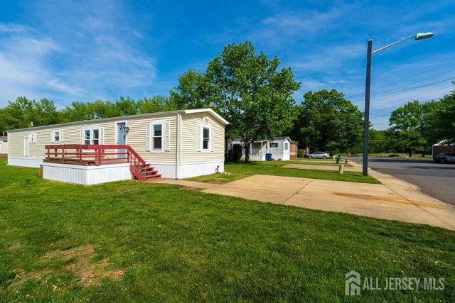 7 Deerbrook Boulevard, North Brunswick, NJ 08902
