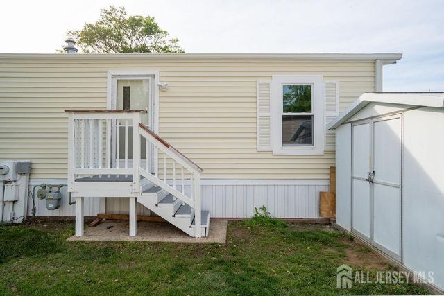 7 Deerbrook Boulevard, North Brunswick, NJ 08902